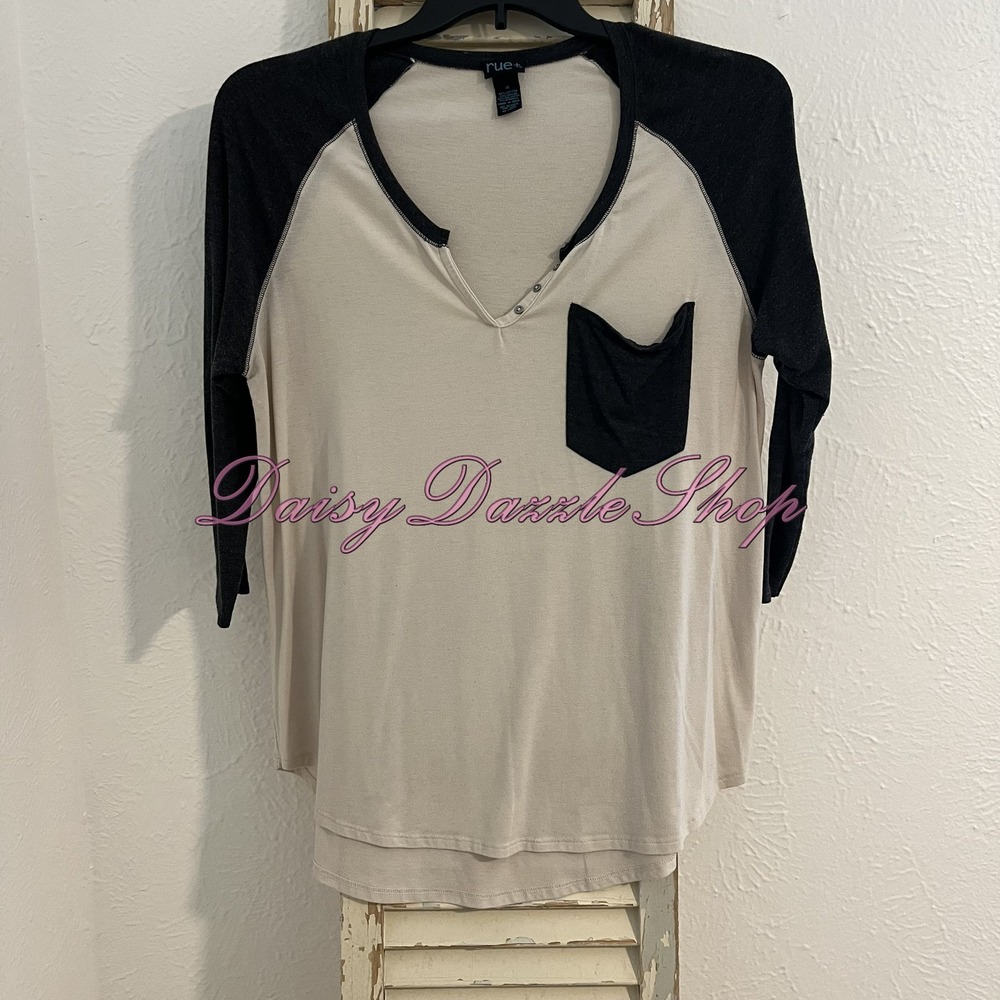 Rue 21 Baseball Style Tee Size 1X Women's Comfort Wear ⚾️